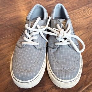 Nike Kids Sneakers in Gray and White